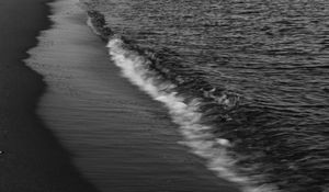 Preview wallpaper sea, surf, bw, foam, coast, sand, dark