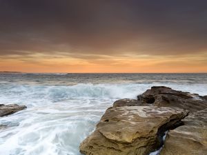 Preview wallpaper sea, surf, stones, horizon, waves