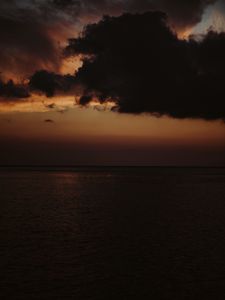 Preview wallpaper sea, twilight, dark, horizon, clouds