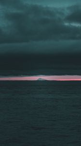 Preview wallpaper sea, water, clouds, horizon, dusk