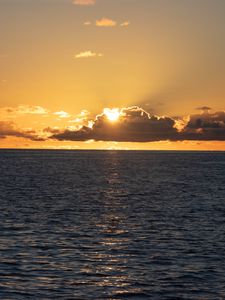 Preview wallpaper sea, water, clouds, sun, sunset