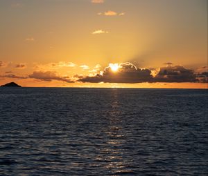 Preview wallpaper sea, water, clouds, sun, sunset