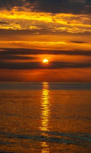 Preview wallpaper sea, water, horizon, sun, clouds, sunset