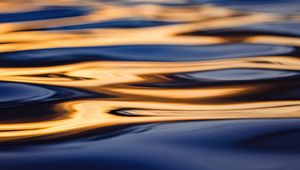 Preview wallpaper sea, water, waves, glare, texture