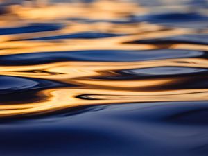 Preview wallpaper sea, water, waves, glare, texture