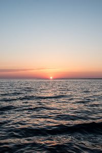 Preview wallpaper sea, water, waves, sun, sunset