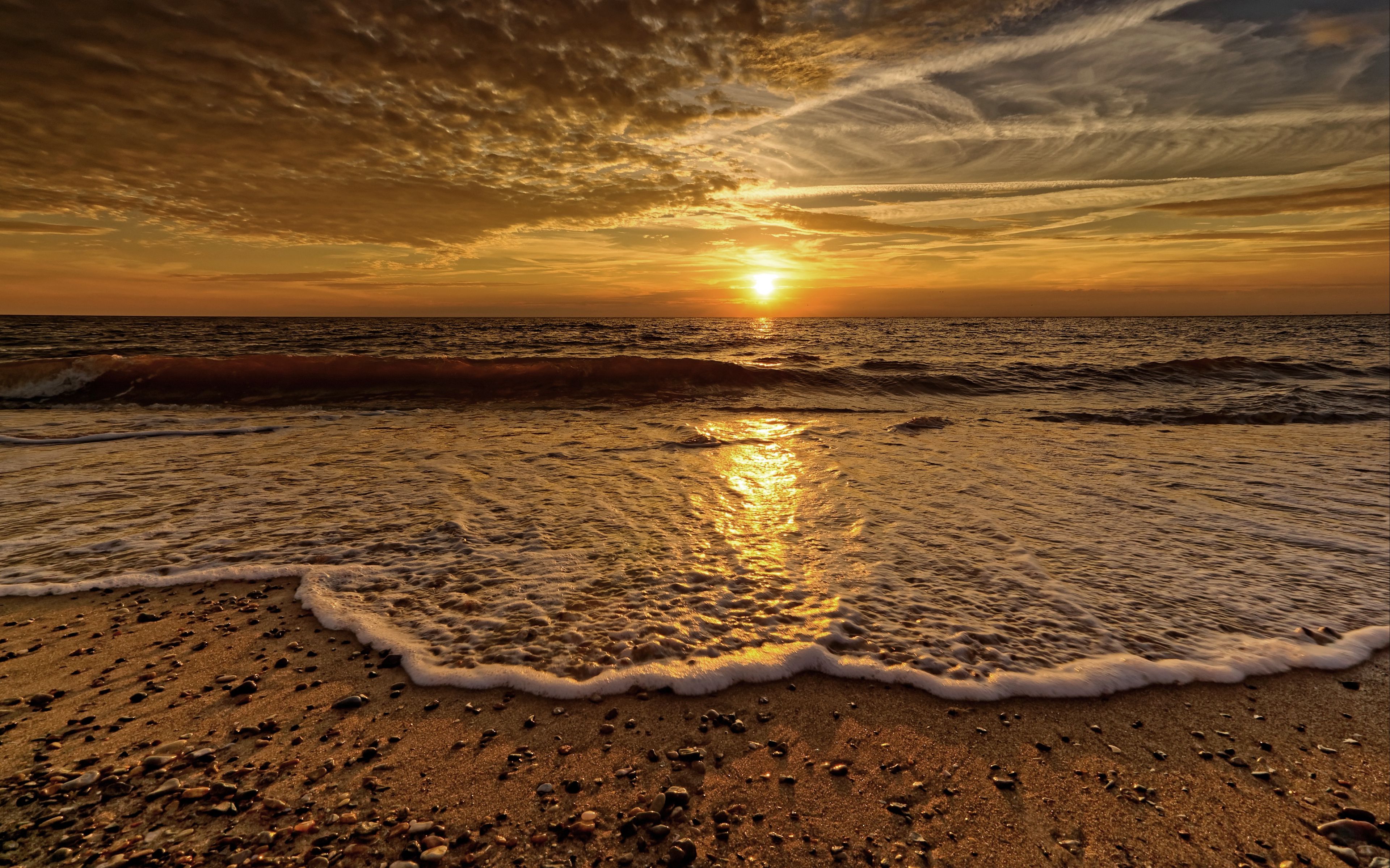Download Wallpaper 3840x2400 Sea Wave Beach Horizon Sunset Clouds