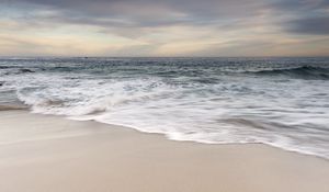 Preview wallpaper sea, waves, beach, tide, horizon