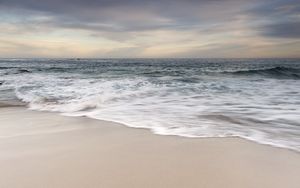 Preview wallpaper sea, waves, beach, tide, horizon
