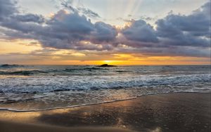 Preview wallpaper sea, waves, beach, horizon, sunset, clouds