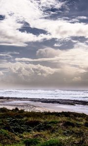 Preview wallpaper sea, waves, beach, clouds