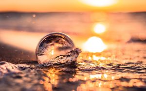 Preview wallpaper sea, waves, bubble, foam, sunset