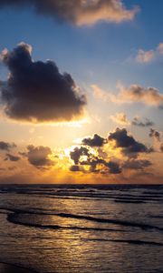 Preview wallpaper sea, waves, clouds, rays, sunset