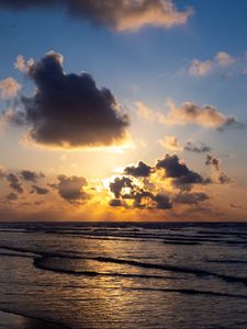 Preview wallpaper sea, waves, clouds, rays, sunset