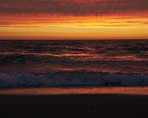 Preview wallpaper sea, waves, coast, sunset, nature, dark