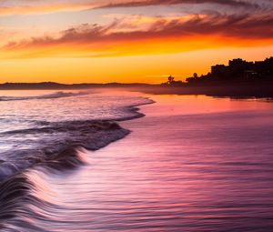 Preview wallpaper sea, waves, decline, coast, evening, water, city