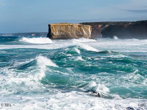 Preview wallpaper sea, waves, foam, landscape, rock