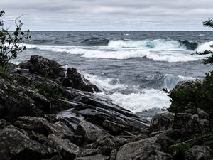Preview wallpaper sea, waves, foam, stones, shore, landscape