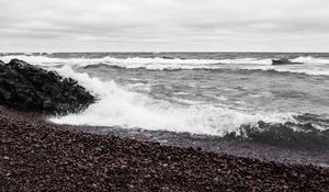 Preview wallpaper sea, waves, foam, pebbles, stone, landscape