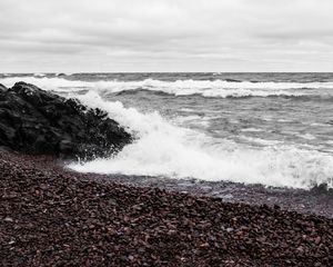 Preview wallpaper sea, waves, foam, pebbles, stone, landscape