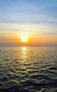 Preview wallpaper sea, waves, horizon, sun, ship, nature