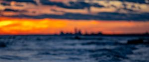 Preview wallpaper sea, waves, horizon, sunset, spray