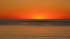 Preview wallpaper sea, waves, horizon, sunset, landscape, nature