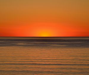 Preview wallpaper sea, waves, horizon, sunset, landscape, nature