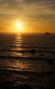 Preview wallpaper sea, waves, horizon, stone, sun, dark