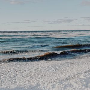 Preview wallpaper sea, waves, ice, beach, winter