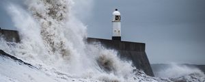 Preview wallpaper sea, waves, lighthouse, storm, water, spray