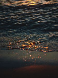 Preview wallpaper sea, waves, reflections, beach