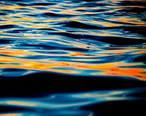 Preview wallpaper sea, waves, shadows, glare, macro, nature