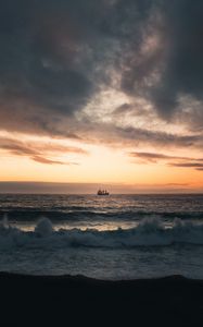 Preview wallpaper sea, waves, ship, sunset, horizon