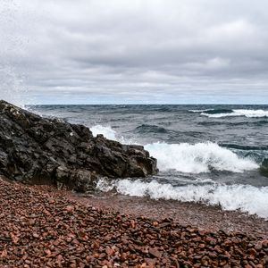 Preview wallpaper sea, waves, shore, pebbles, stones, nature