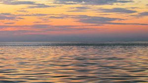 Preview wallpaper sea, waves, sky, clouds, horizon
