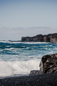 Preview wallpaper sea, waves, splashes, rocks, landscape