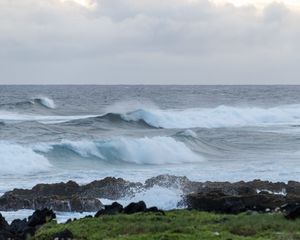 Preview wallpaper sea, waves, splashes, stones, grass, sky, nature