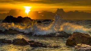 Preview wallpaper sea, waves, splashes, stones, sunset
