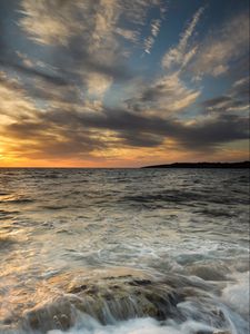Preview wallpaper sea, waves, stone, clouds, twilight