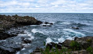 Preview wallpaper sea, waves, stones, rocks, landscape, horizon