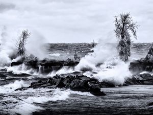 Preview wallpaper sea, waves, stones, landscape, black and white