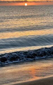 Preview wallpaper sea, waves, sunset, tide