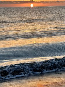 Preview wallpaper sea, waves, sunset, tide