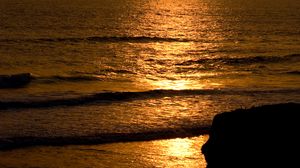 Preview wallpaper sea, waves, sunset, landscape, dark