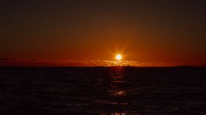Preview wallpaper sea, waves, sunset, horizon, dark