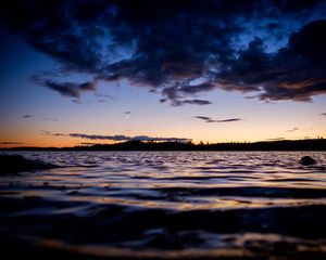 Preview wallpaper sea, waves, trees, silhouettes, evening