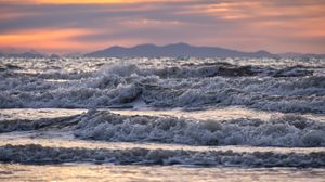 Preview wallpaper sea, waves, water, twilight, landscape