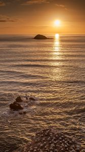 Preview wallpaper seagulls, rocks, sunset, horizon