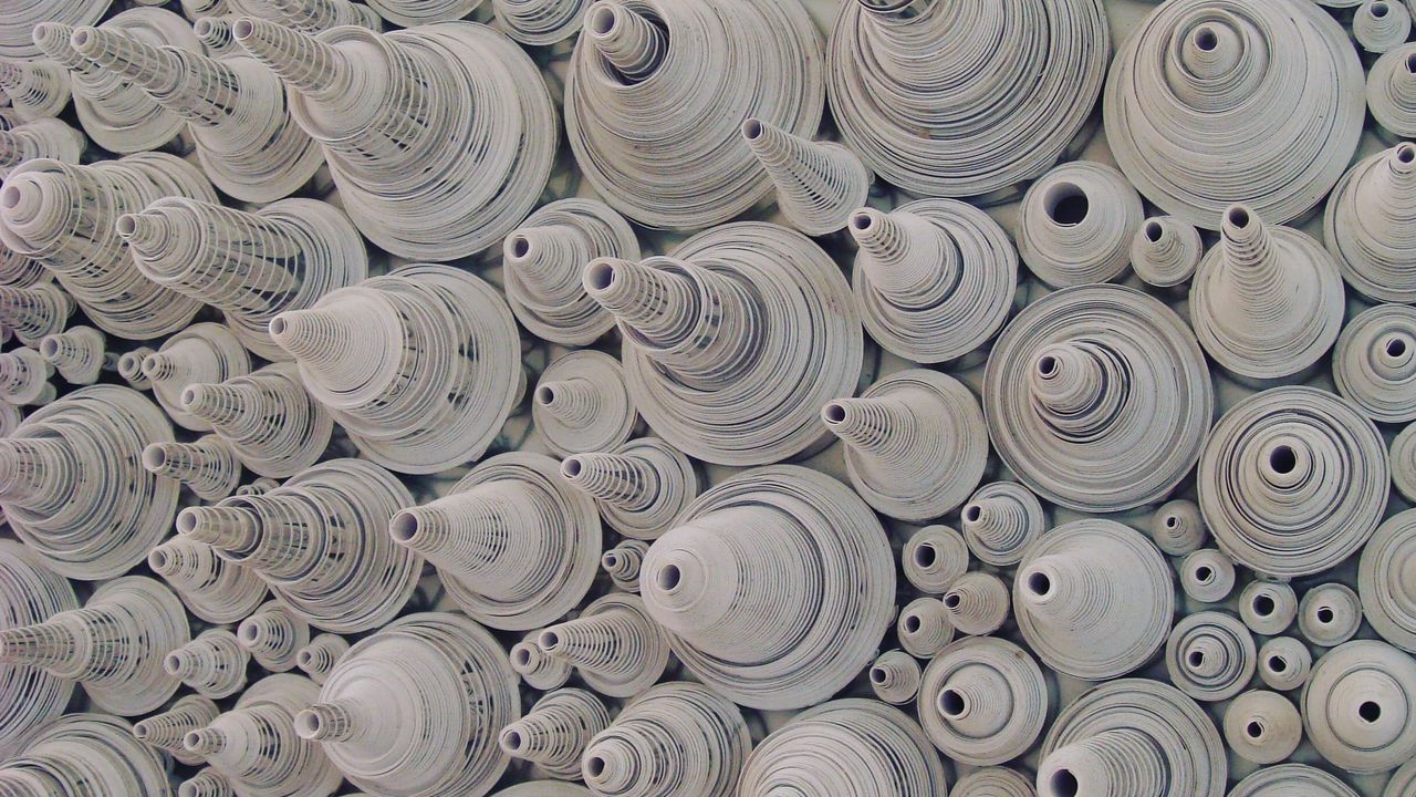 Wallpaper shape, volume, convex, swirling